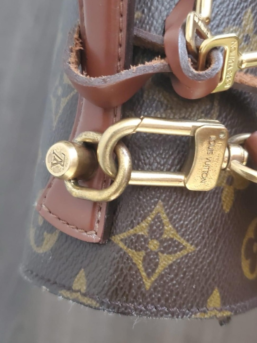 Louis Vuitton Monceau 28 Satchel with Brass color hardware. Great project bag - Picture 11 of 16